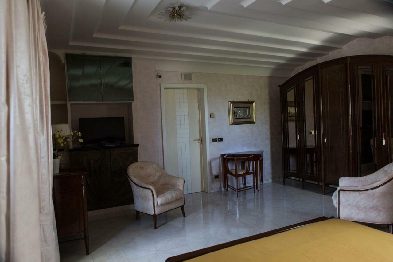 Vdl Luxury Villa Floridia Exterior photo
